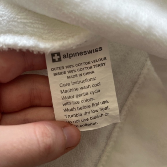 Alpine Swiss White Robe - Picture 12 of 12